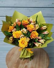 Букет цветов из:  Альстромерии и Розы в Ольгино