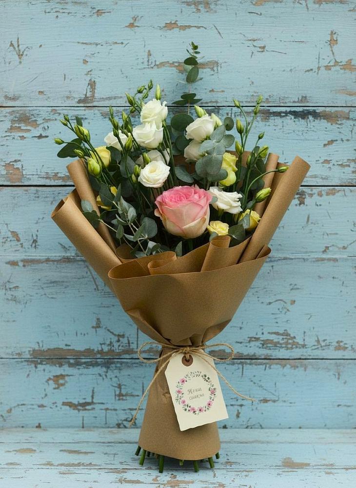 Букет цветов из: Розы и Лизиантусы в Ольгино