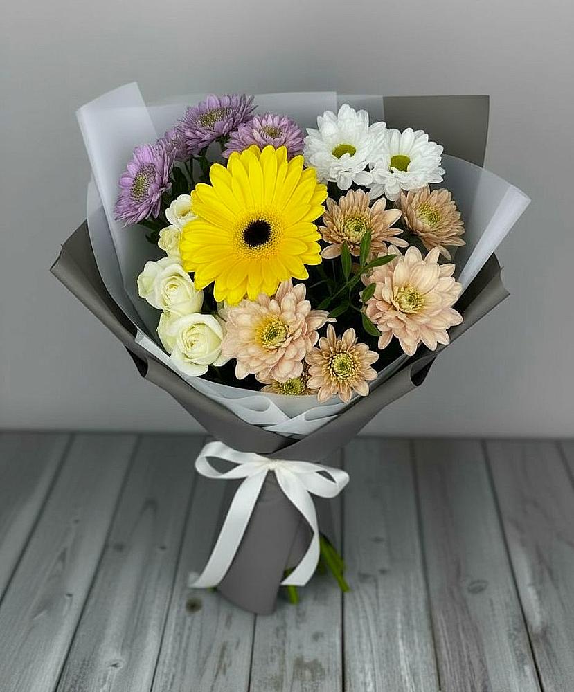 Букет цветов из: Розы, Герберы и Хризантемы в Ольгино