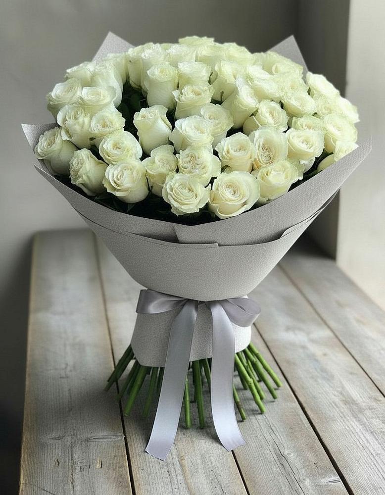 Букет 35 Белых роз в Ольгино