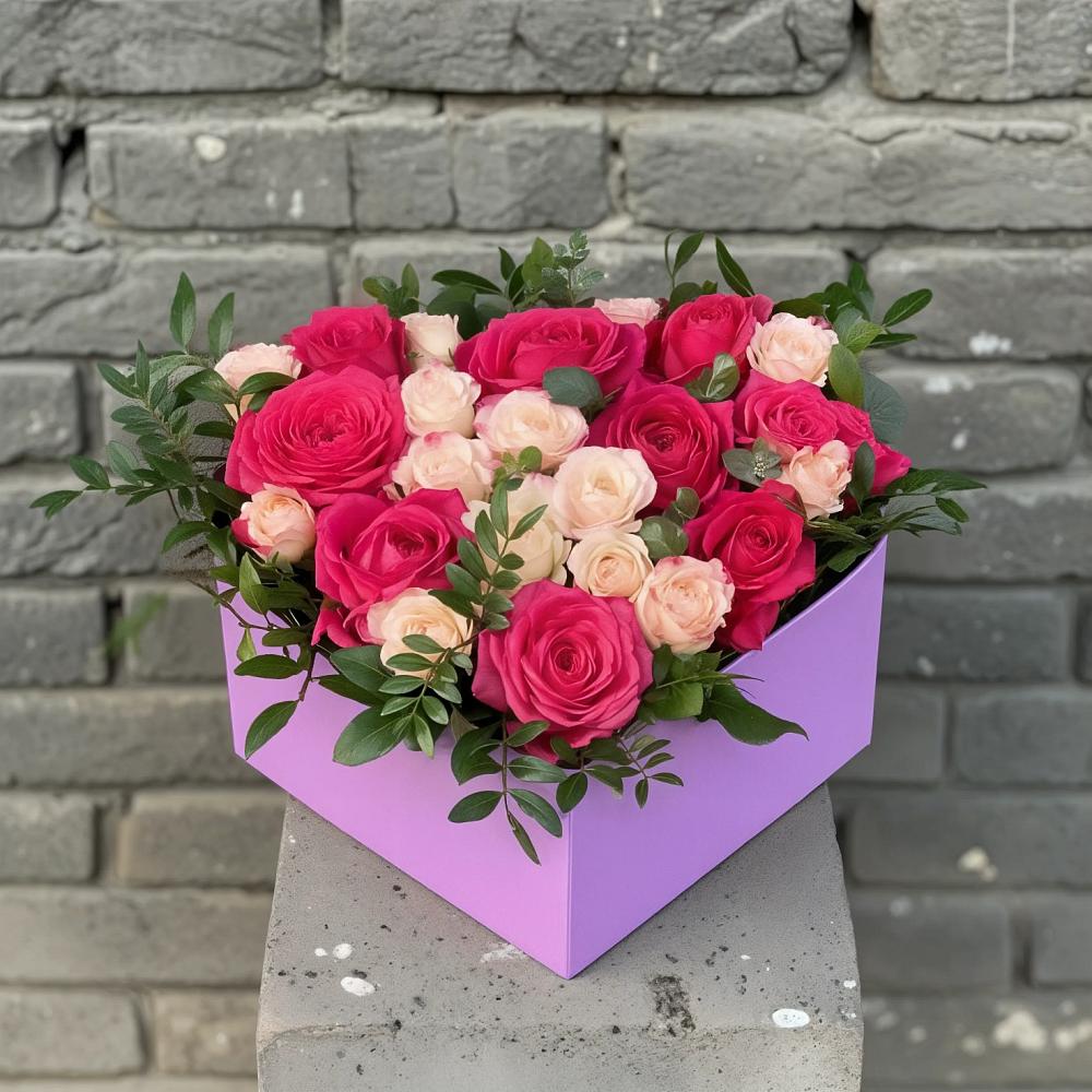 Цветочная композиция из Розы в коробке в Ольгино