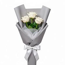 Букет 3 белые розы в Ольгино