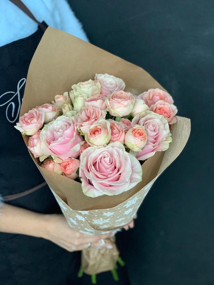 Букет цветов из: Хризантемы и Розы в Ольгино