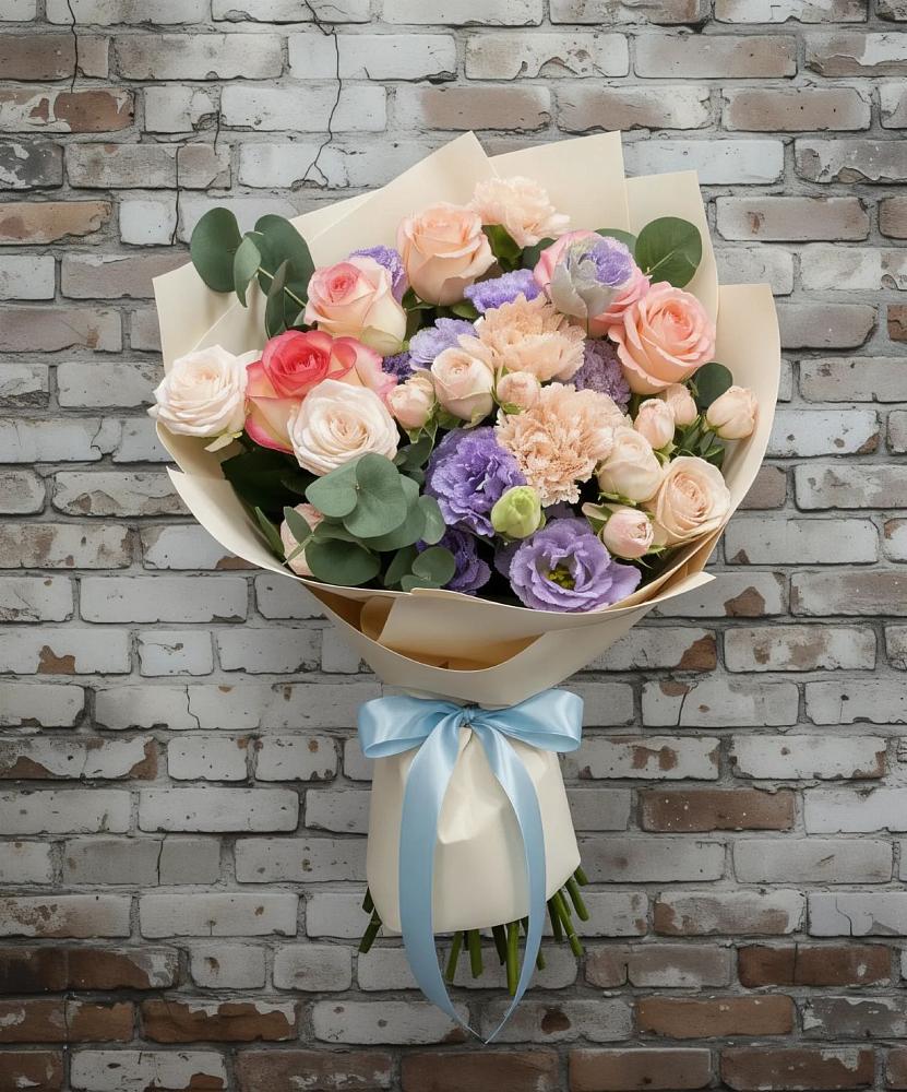 Букет цветов из: Розы, Лизиантусы и Гвоздики в Ольгино