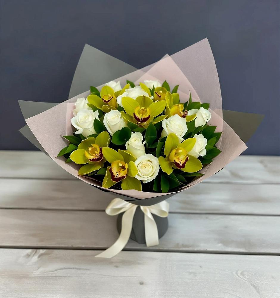 Букет цветов из: Орхидеи и Розы в Ольгино