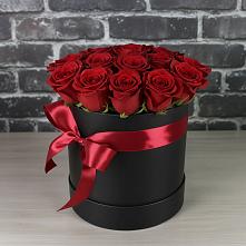 Цветочная композиция из Розы в шляпной коробке в Ольгино