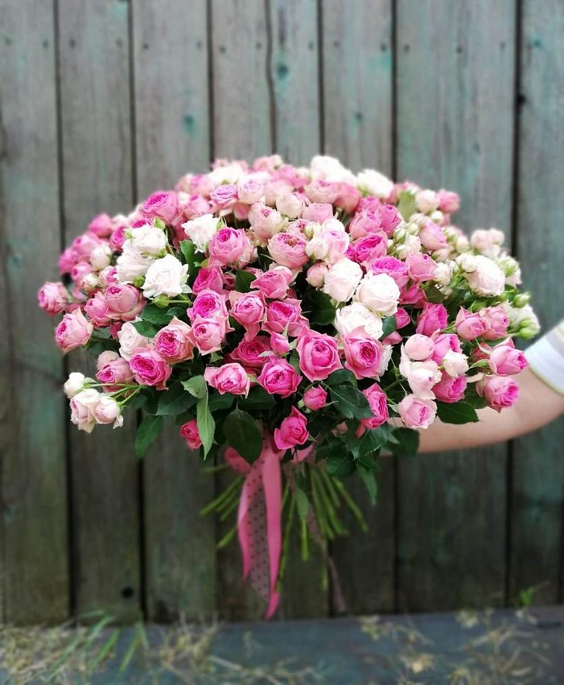 Букет Розовые кустовые розы Натали и Лав Лидия в Ольгино