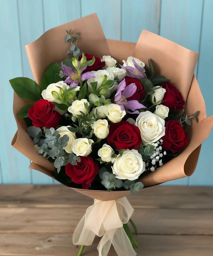 Букет цветов из: Розы и Альстромерии в Ольгино