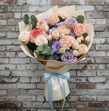 Букет цветов из:  Розы, Лизиантусы и Гвоздики в Ольгино